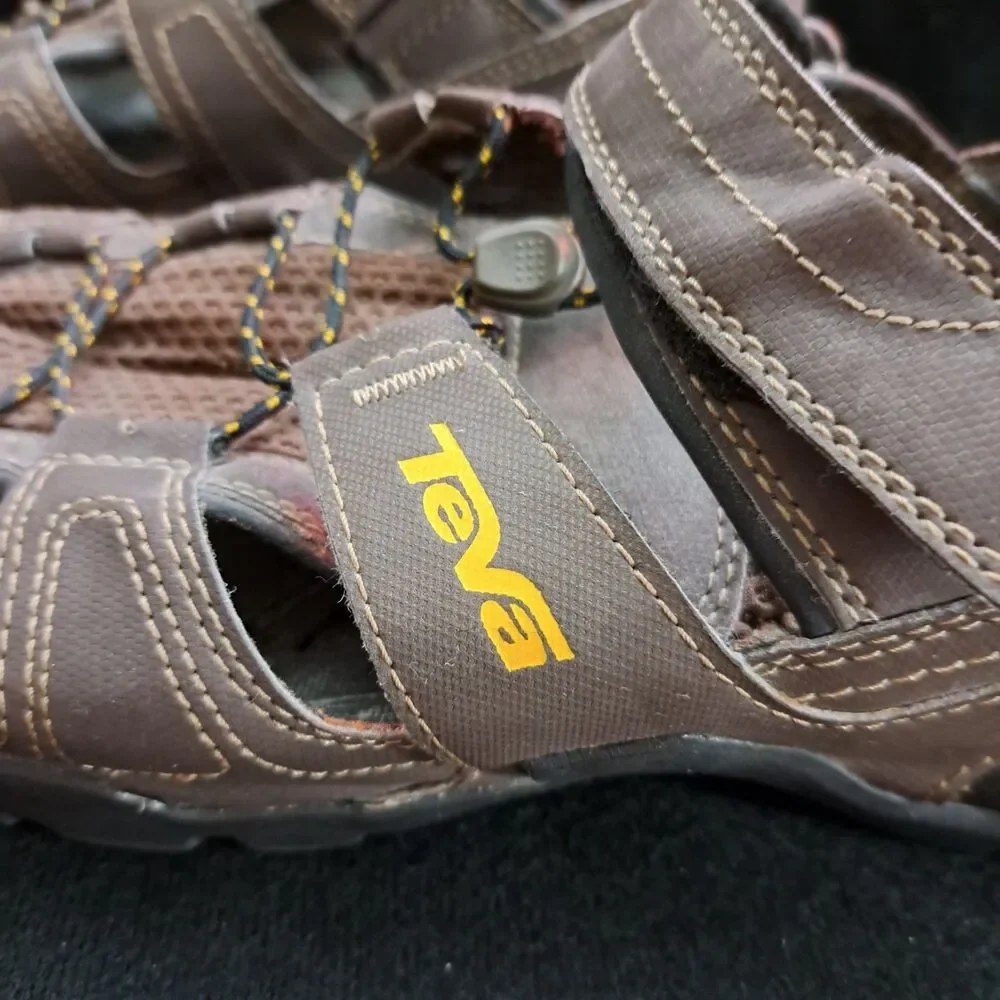 Teva Forebay Sandals Mens11 Brown Outdoor Fisherman Hiking Adjustable Water